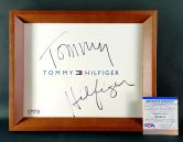 “Tommy Hilfiger品牌创始人时尚大师”汤米·希尔费格签名品牌LOGO海报照